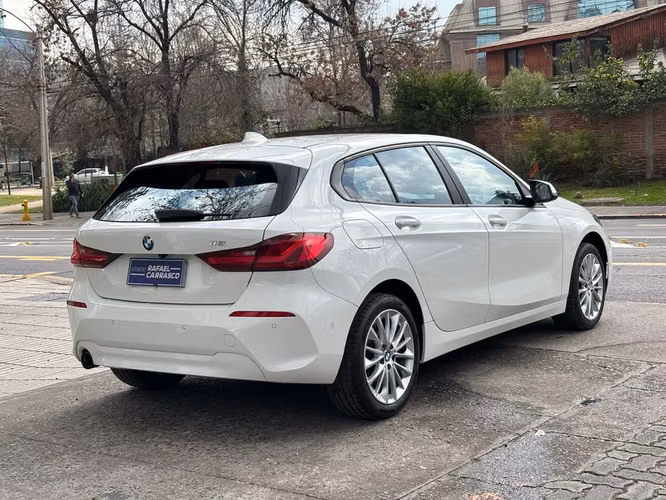 BMW 118 2023