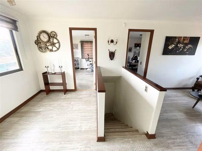 Casa en arriendo de 4 dorm. en Lo Barnechea