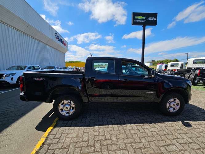 Chevrolet Colorado 2.8TD WT MT 4WD S 2025