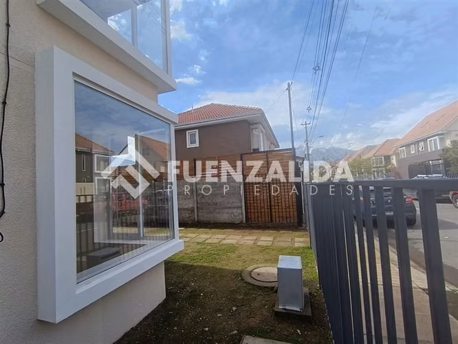 Casa en arriendo de 3 dormitorios en Puente Alto, ECH