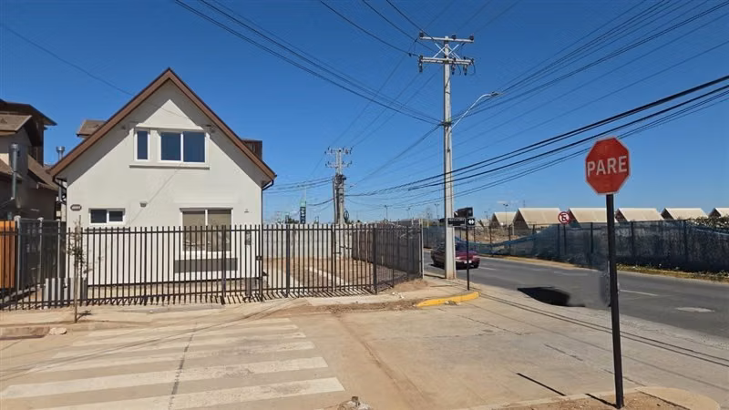 Casa en arriendo de 4 dorm. en Talca