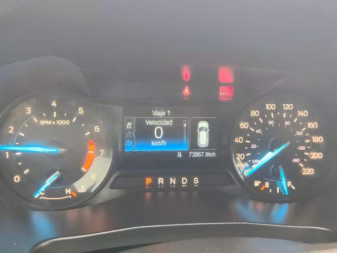 Se vende Ford Explorer2019.   2.3
