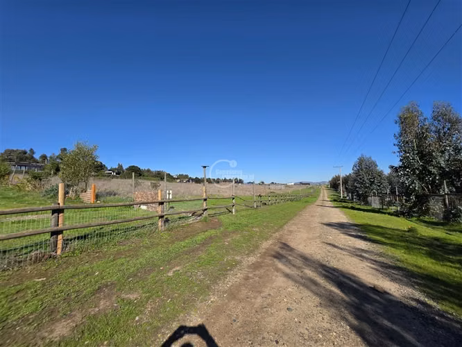 Atractivo Sitio 2760 m2 en Boldos Sta. Adela, Luz, Agua, ED