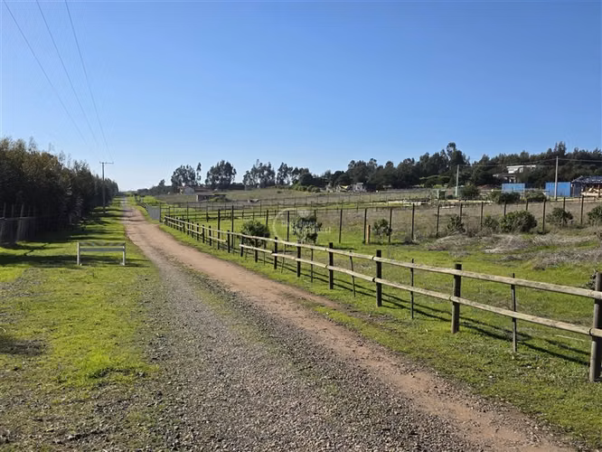 Atractivo Sitio 2760 m2 en Boldos Sta. Adela, Luz, Agua, ED