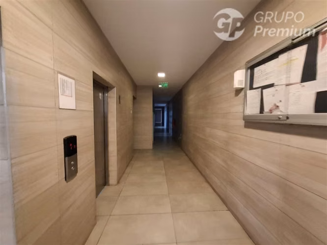 Arriendo Depto Luminoso, amplio de 1 dormitorio Est Central