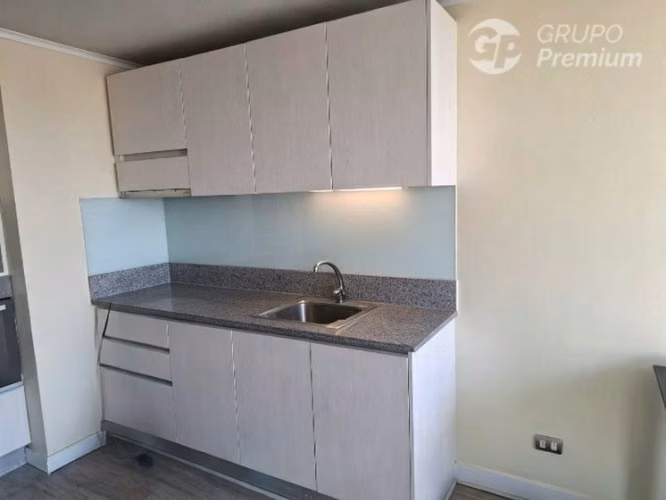 Arriendo Depto Luminoso, amplio de 1 dormitorio Est Central