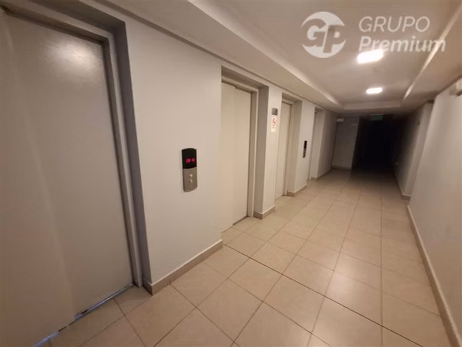Arriendo Depto Luminoso, amplio de 1 dormitorio Est Central