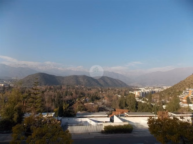 Excelente Departamento en venta de 3 dorm. en Lo Barnechea