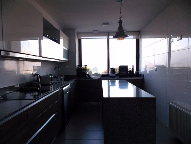 Excelente Departamento en venta de 3 dorm. en Lo Barnechea