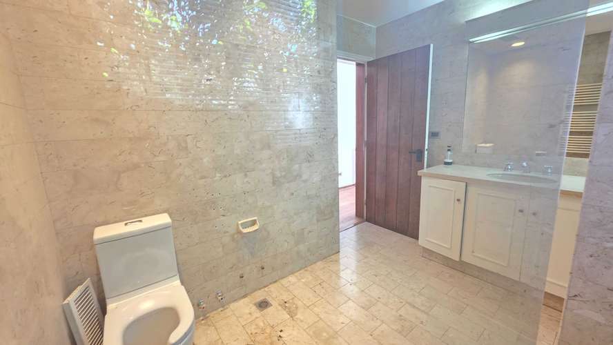 Moderna Casa con Excelente Conectividad (179578) - Imagen 21