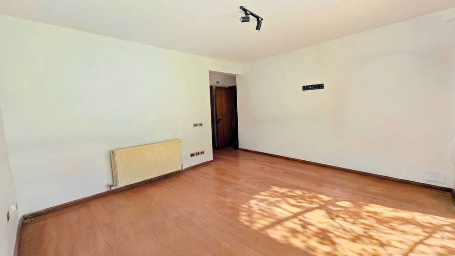 Moderna Casa con Excelente Conectividad (179578) - Imagen 16