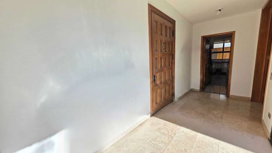 Moderna Casa con Excelente Conectividad (179578) - Imagen 8