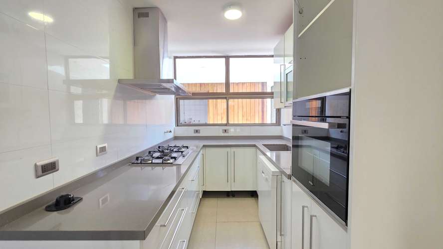 Moderna Casa con Excelente Conectividad (179578) - Imagen 12