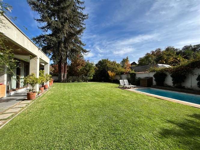 Casa en arriendo de 4 dorm. en Las Condes - Imagen 4