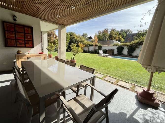 Casa en arriendo de 4 dorm. en Las Condes