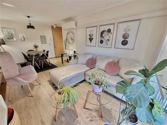 Departamento en venta de 2 dorm. en La Cisterna