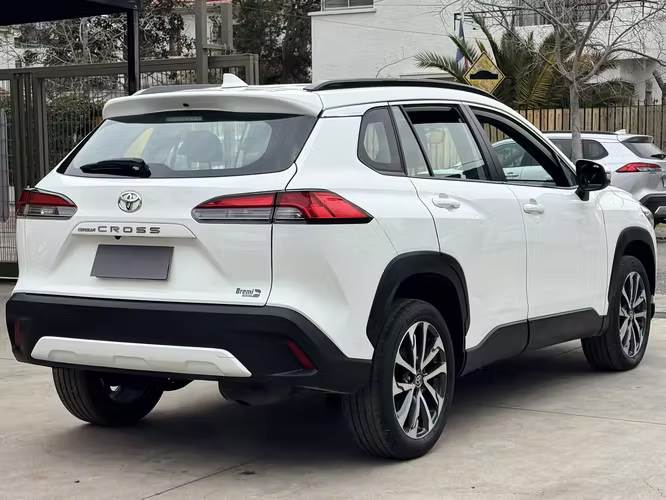 TOYOTA COROLLA CROSS