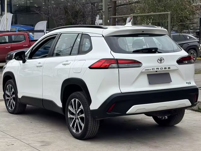 TOYOTA COROLLA CROSS