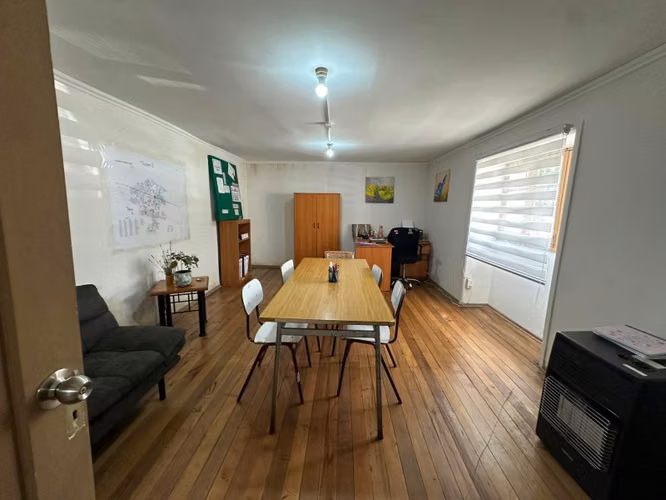 Se vende casa central en Linares,
