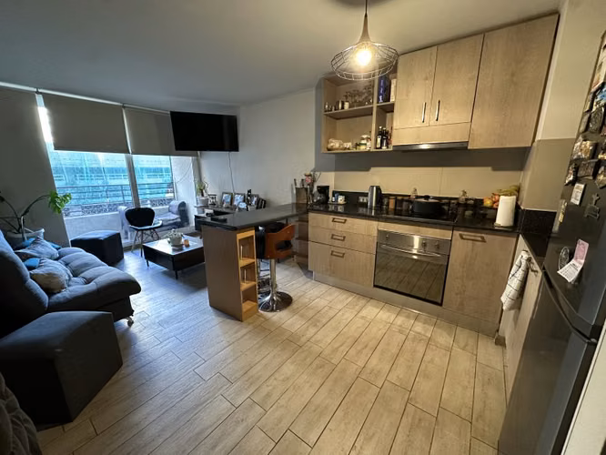 Se vende departamento en condominio Argomedo 321 Santiago