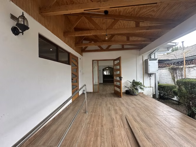 Se vende casa en Condominio Sta. Elena de colbun