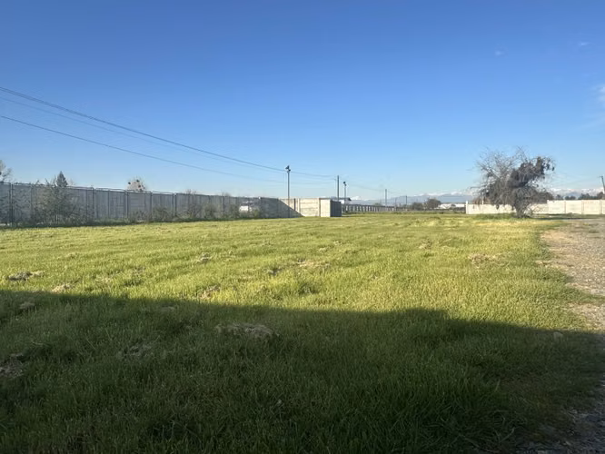Se vende lote de 4.000 en Loteo privado en Linares