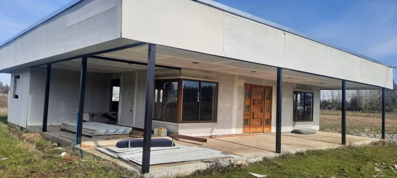 SE VENDE CASA EN CONSTRUCCION EN LINARES