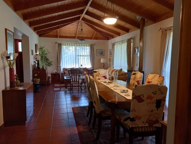 SE VENDE CASA EN LOTEO LAS ARAUCARIAS, LINARES