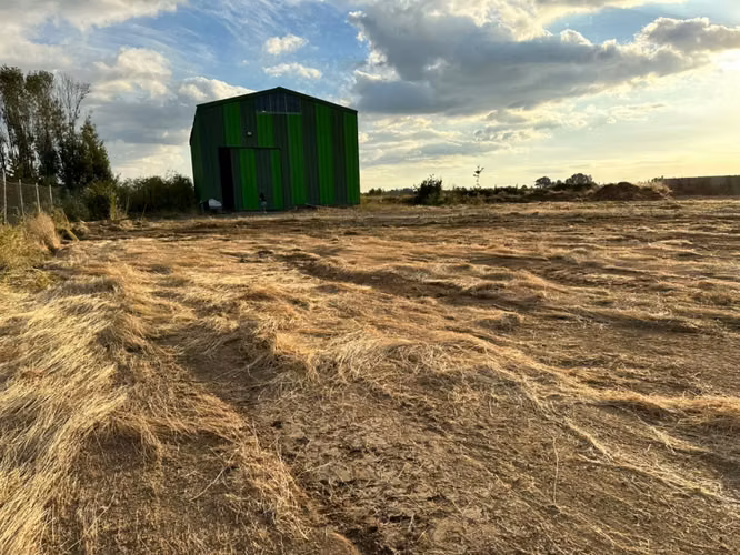 SE VENDE LOTE FENTE A UBIFRUTTI EN LINARES