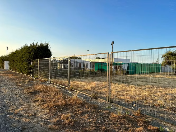 SE VENDE LOTE FENTE A UBIFRUTTI EN LINARES