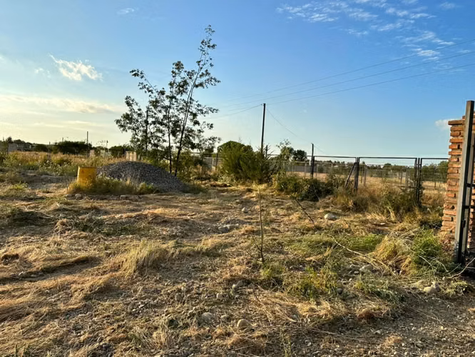 SE VENDE LOTE FENTE A UBIFRUTTI EN LINARES