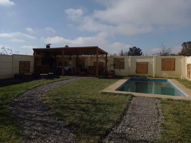 SE VENDE CASA DE CAMPO, CAMINO A YERBAS BUENAS, LINARES