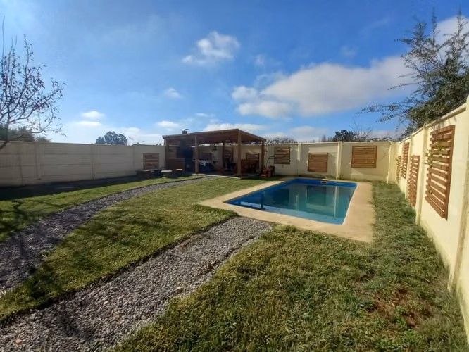 SE VENDE CASA DE CAMPO, CAMINO A YERBAS BUENAS, LINARES