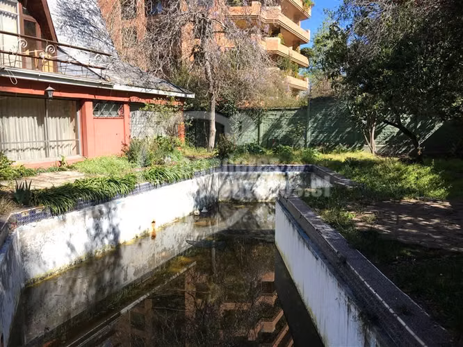 Sitio en arriendo en Las Condes
