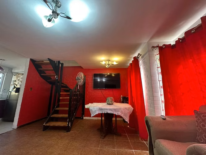 LARAPINTA AMPLIA Y LINDA CASA