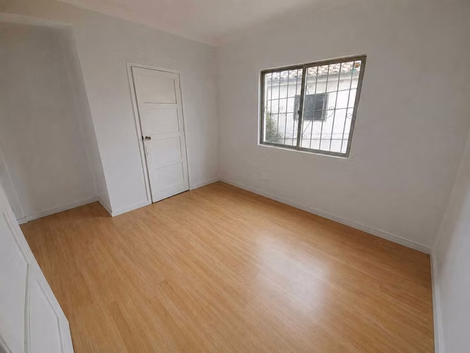 Hermosa Oficina de 3 Pisos en 4 Oriente (179650)