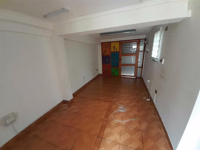 Hermosa Oficina de 3 Pisos en 4 Oriente (179650)