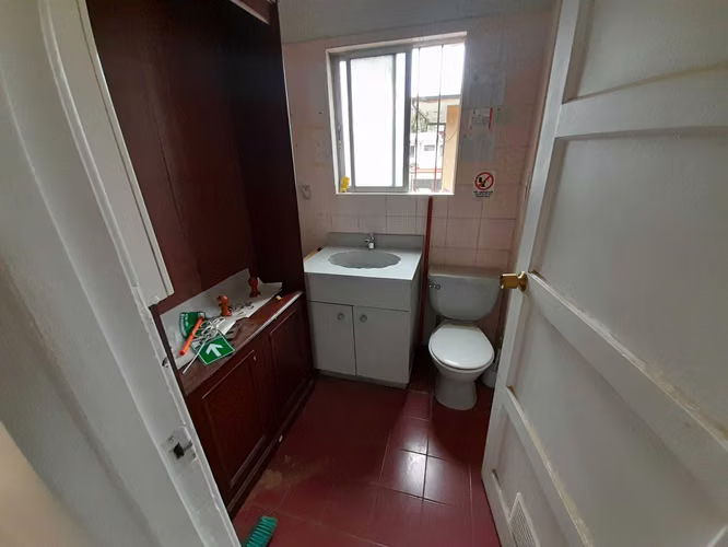 Hermosa Oficina de 3 Pisos en 4 Oriente (179650)