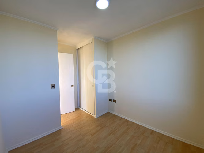 Soleado Depto en arriendo con excelentes prestaciones.