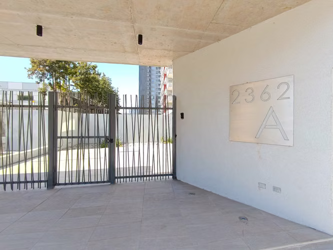 Av. Vicuña Mackenna  (1 Est ) [3470-4]