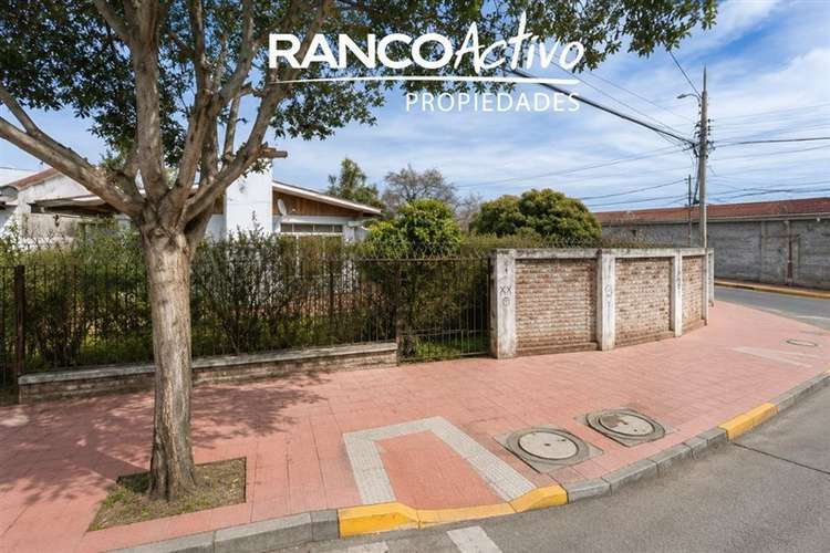 En venta casa esquina gran terreno centro San Fernando