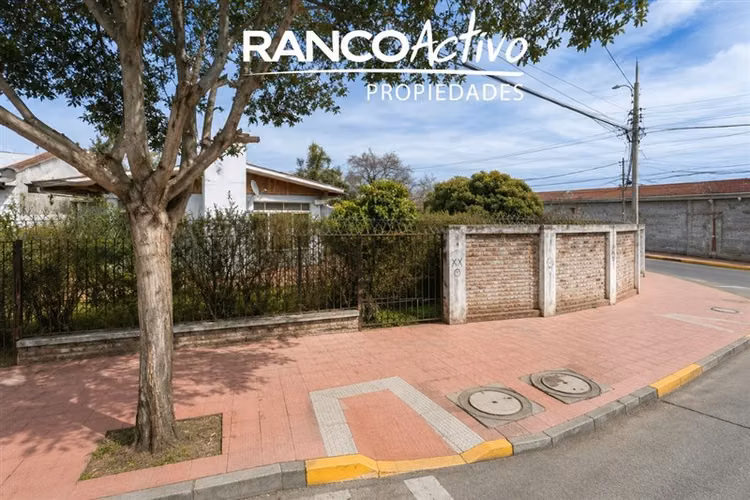 En venta casa esquina gran terreno centro San Fernando