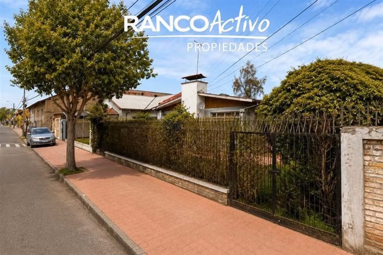 En venta casa esquina gran terreno centro San Fernando