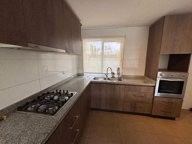Venta Linda Casa 4D+3B+2E Con. Jardines Vizcacha (179663)