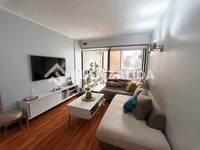 Departamento Venta Las Condes 93m2 3d 3b EB. Metro E.Militar