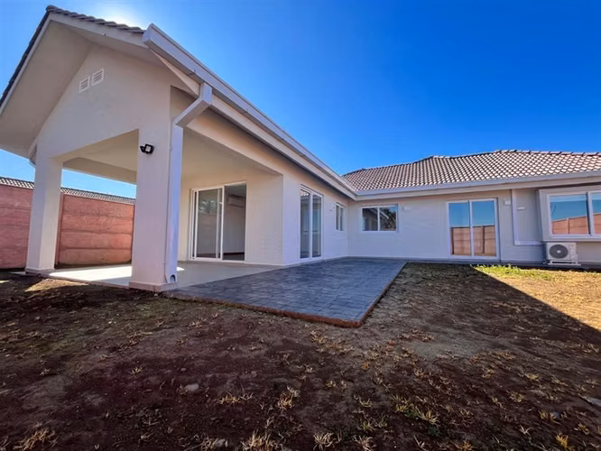 Vendemos Excelente Casa en Parcela San Valentin, Talca