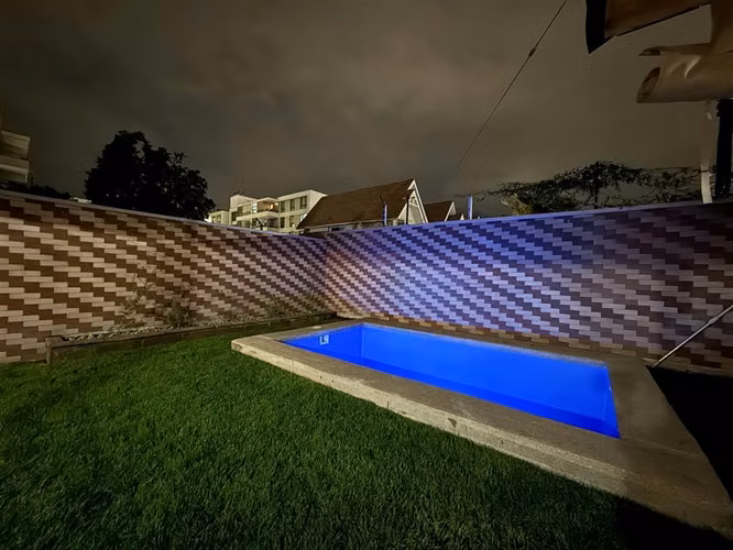 Casa en arriendo de 4D y 4B en tres pisos Huechuraba Fontova