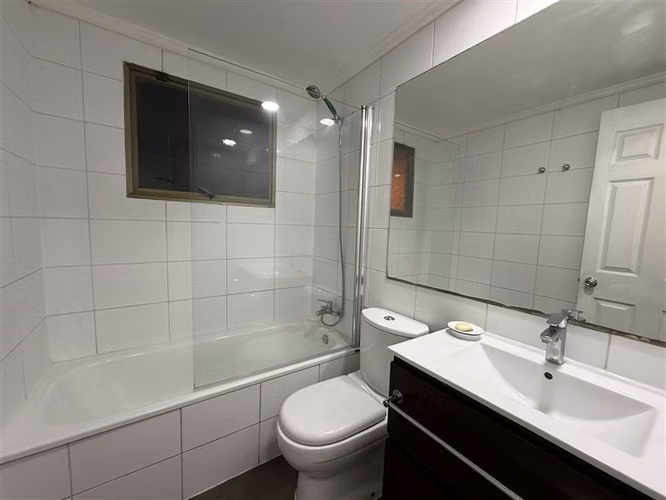 Casa en arriendo de 4D y 4B en tres pisos Huechuraba Fontova