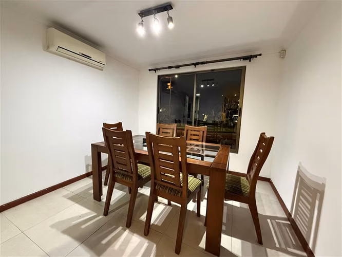 Casa en arriendo de 4D y 4B en tres pisos Huechuraba Fontova