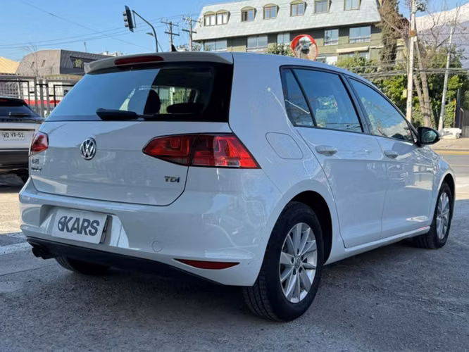 VOLKSWAGEN GOLF  2017